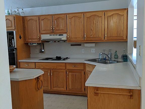 2nd image of 2028 Plantation Oaks Dr