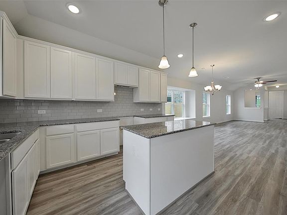 4th image of 25225 Woods Acre Dr