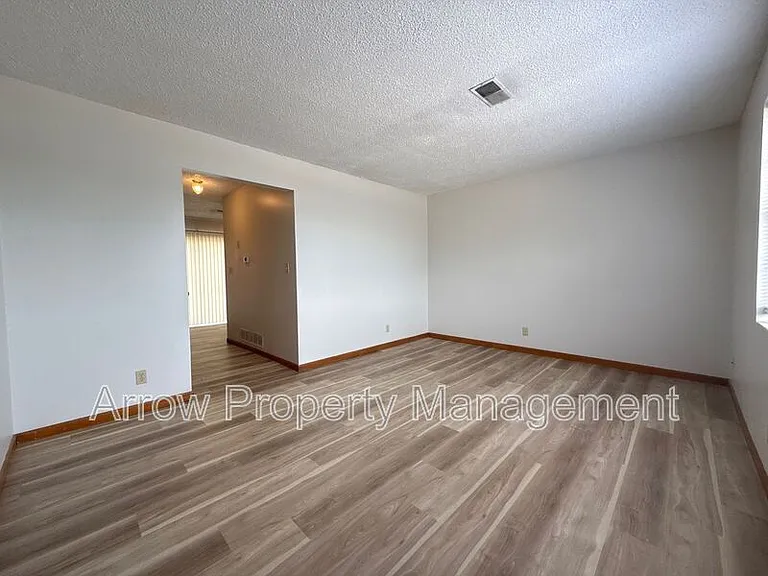 1248 S Jackson St — Photo 2