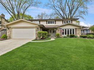 626 E Balsam Ln, Palatine, IL 60074