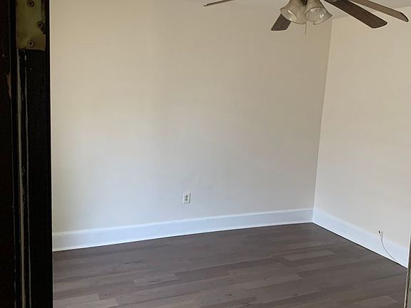 3rd image of 1227 Queen St NE #11318389