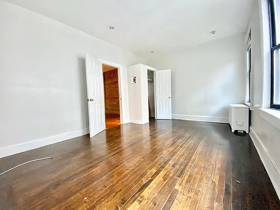 3rd image of 160 Claremont Ave APT 2D