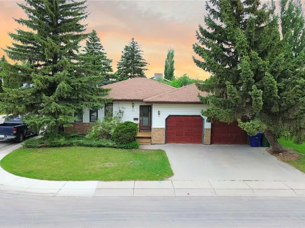 302 Swan LANE, Saskatoon, SK S7J 5B5