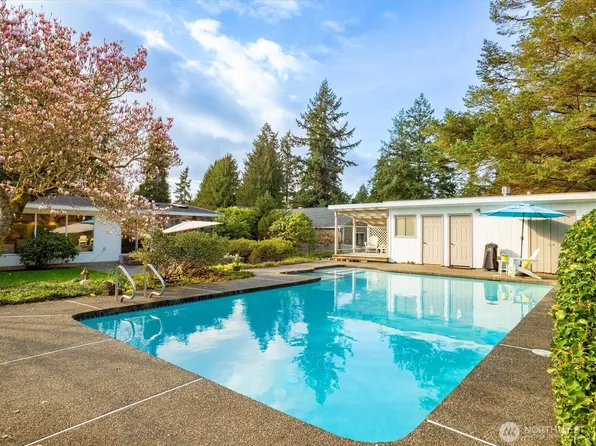 13744 Ashworth Avenue N, Seattle, WA 98133