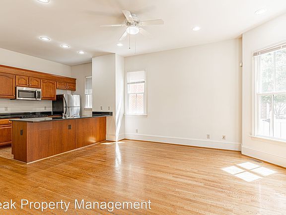 2nd image of 19 S Plum St #10931977