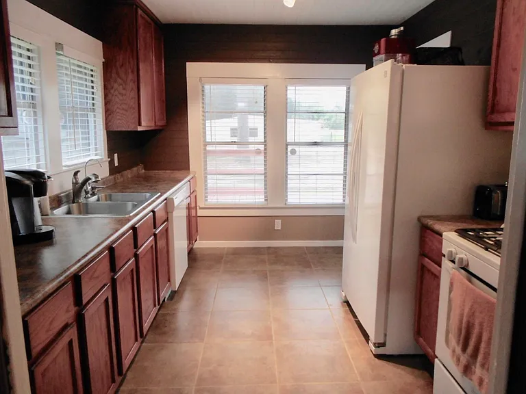 430 FM 2797 — Photo 18