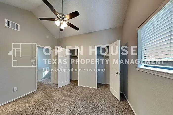 219 Cutting Horse Ln — Photo 14