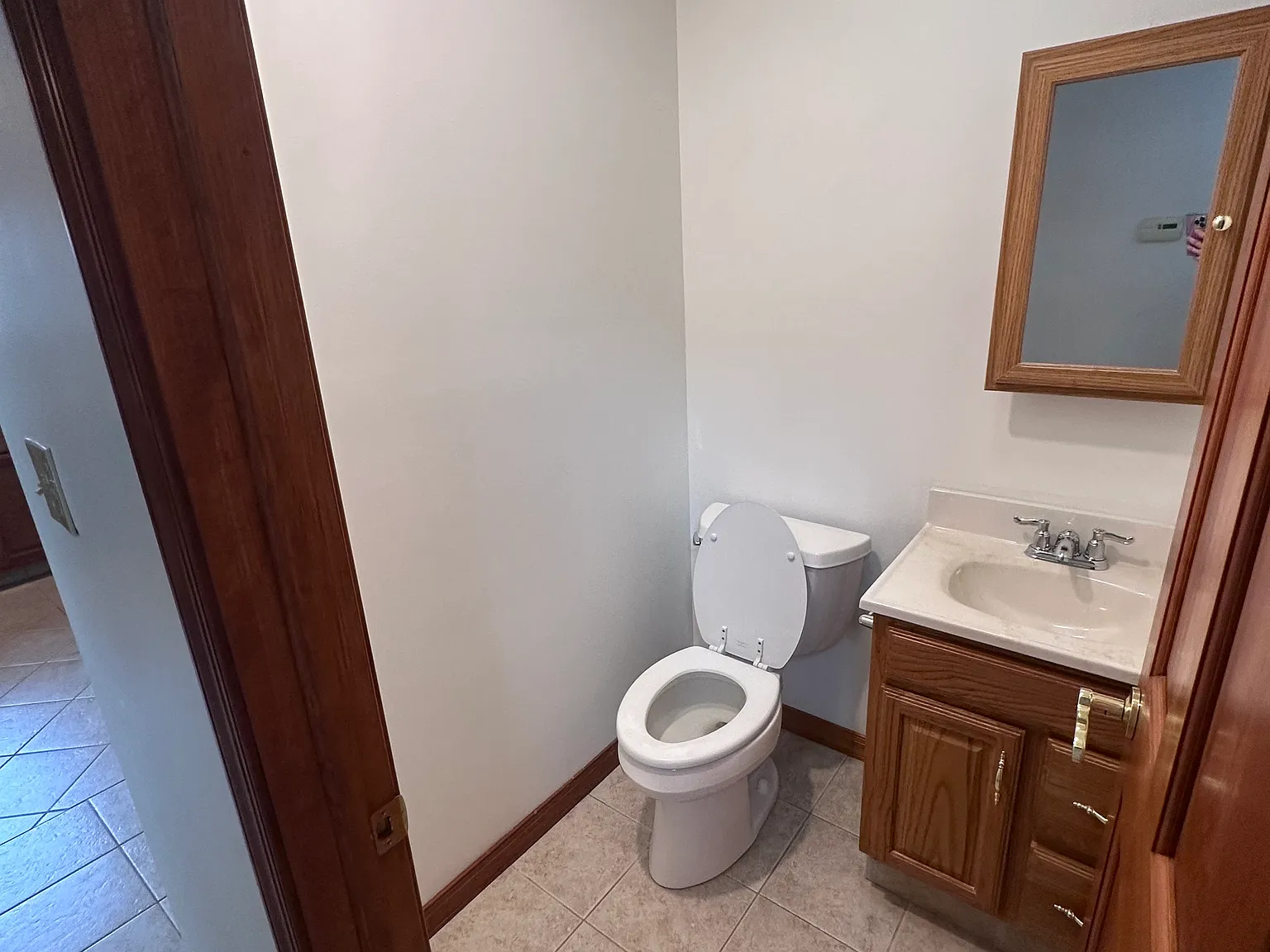3 bed, 2.5 bath, 1800 sqft, $2,000 — Photo 4