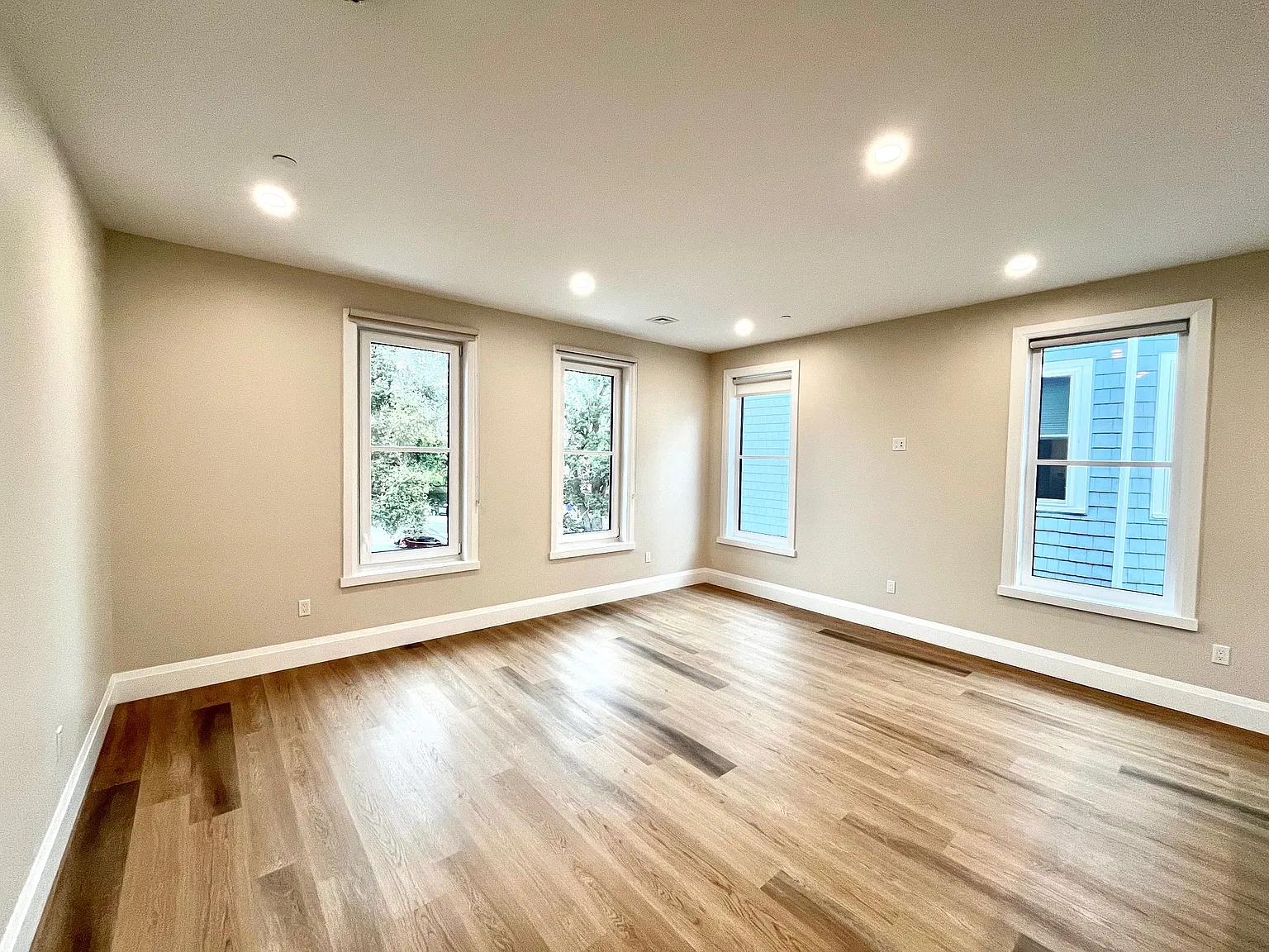 841 Columbia Rd — Photo 4