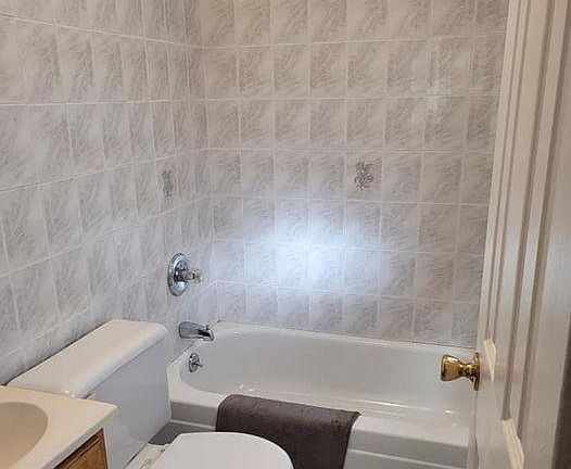 3rd image of 156-18 96th St