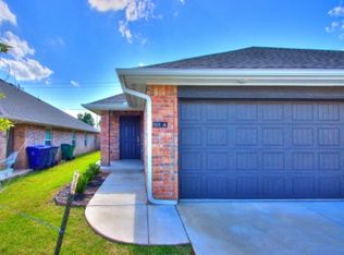621 Maleah Pl #B, Yukon, OK 73099
