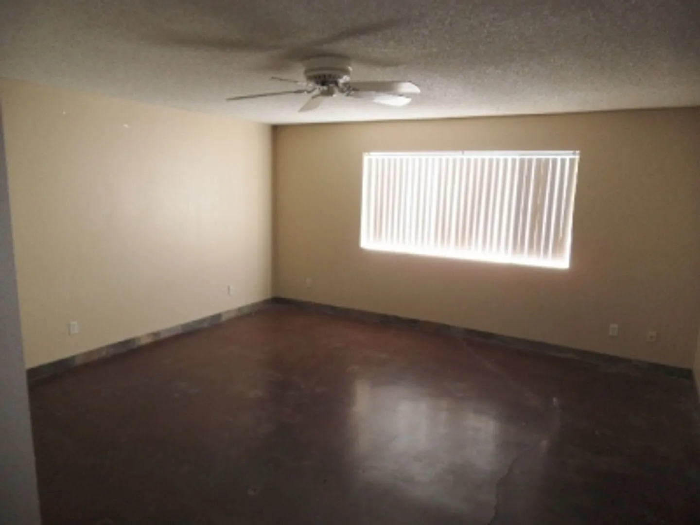 Scene 1 Condos — Photo 3