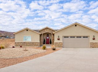 1448 S Sage Ct, Kanab, UT 84741