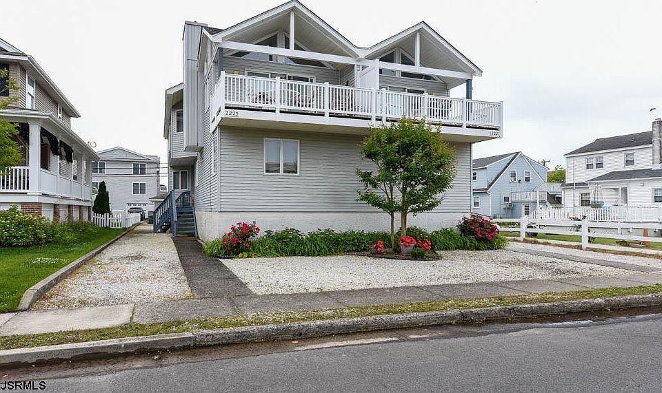 1st image of 2225 Haven Ave #C