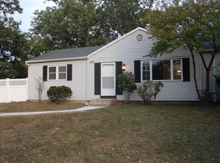 573 Innkeeper Ln, Toms River, NJ 08753
