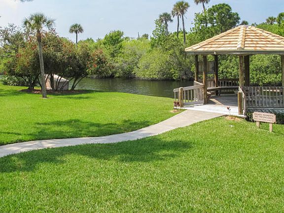 4th image of 890 Palm Brook Dr