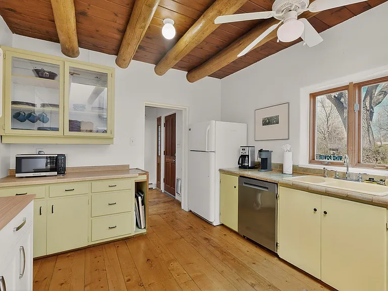 3308 Beach Rd NW — Photo 7