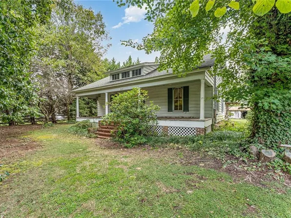 2505 Oak Ridge Rd, Oak Ridge, NC 27310