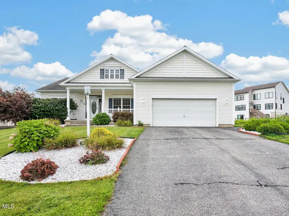 39 Schwaber Drive, Niskayuna, NY 12309