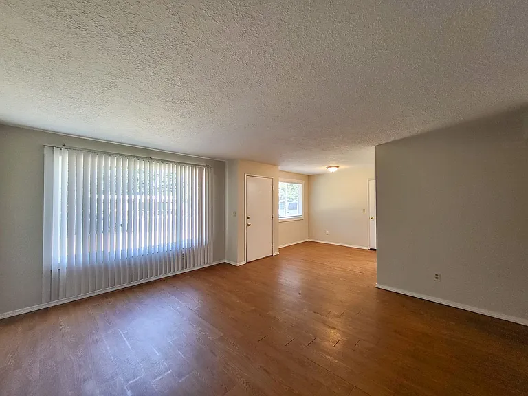 6810-6820 20th Ave SE — Photo 5