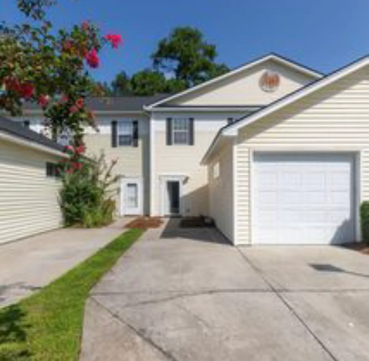 Great Oak Dr, North Charleston — Photo 1