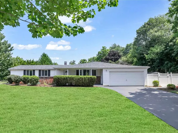 1 Coed Lane, Stony Brook, NY 11790