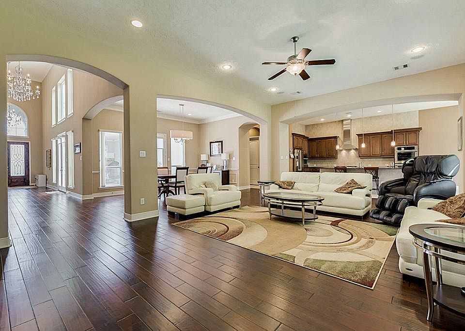 1st image of 10602 Comeaux Ln