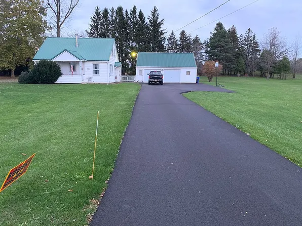 14183 W County House Rd, Albion, NY 14411