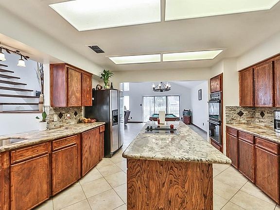 5th image of 5911 Donwhite Ln