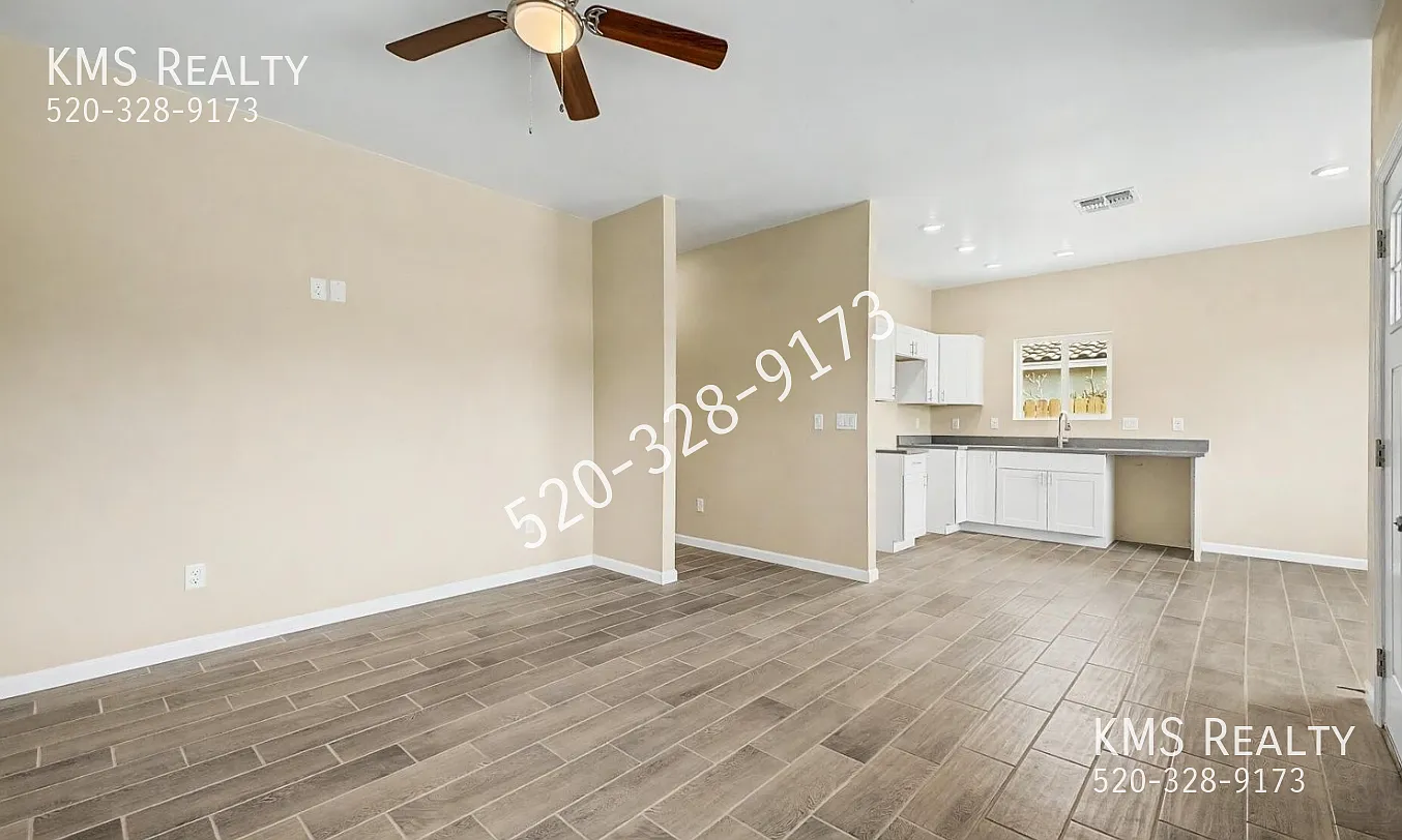 3 Beds / 2 Baths - Duplex / Owner/Agent — Photo 3
