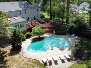 161 Hillyer Cir, Middletown, NJ 07748