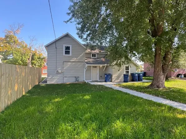 1026 S 3rd Ave, Wausau, WI 54401