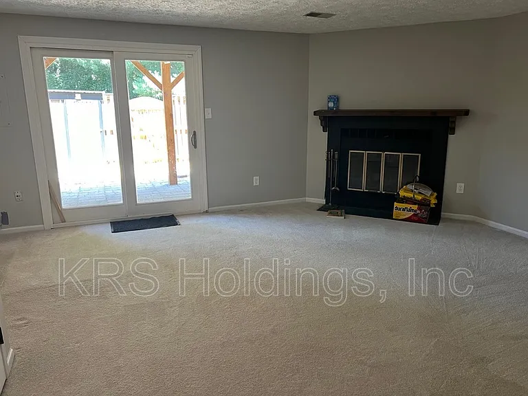 14582 Olde Kent Rd — Photo 6