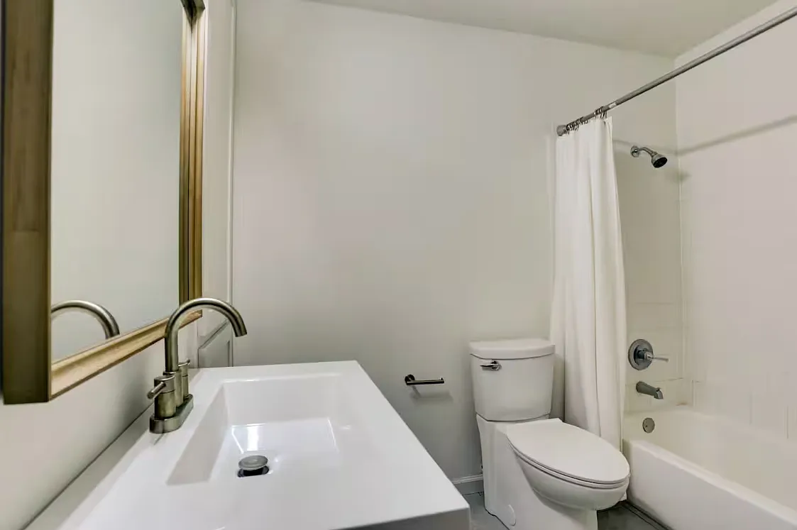 3 bed, 1246 sqft, $2,500 — Photo 1
