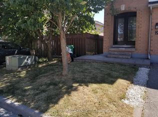 2 Goldberry Ct #35, Brampton, ON L6X 4P5