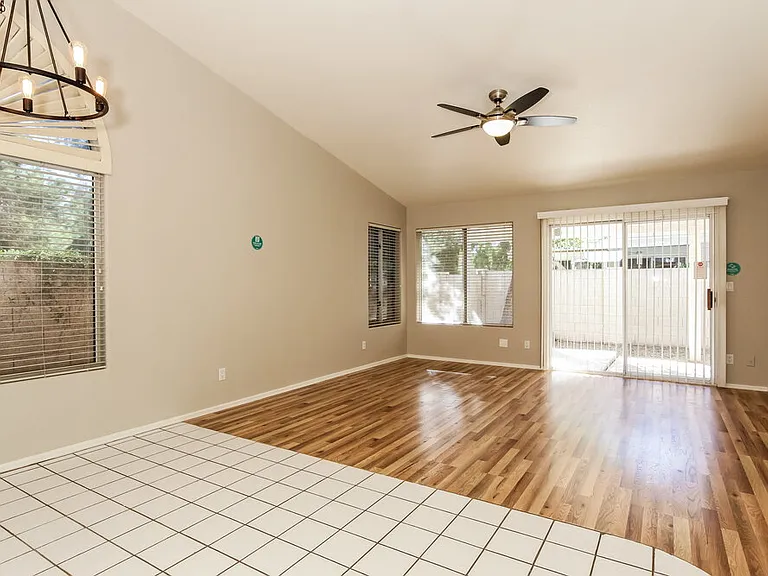 7034 N 28th Dr — Photo 3