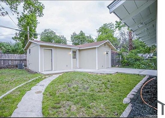 3rd image of 2119 Sacramento #102