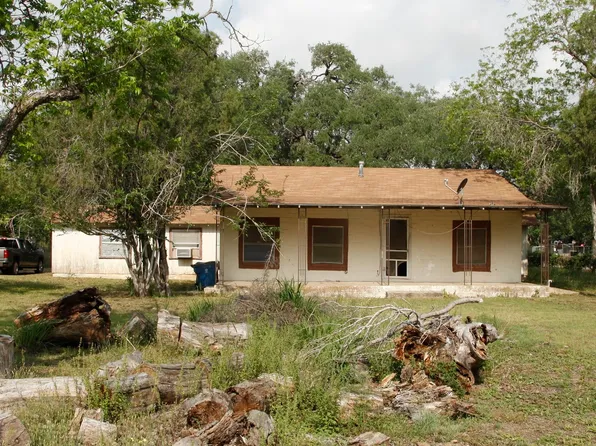 1413 Martin, Pleasanton, TX 78064