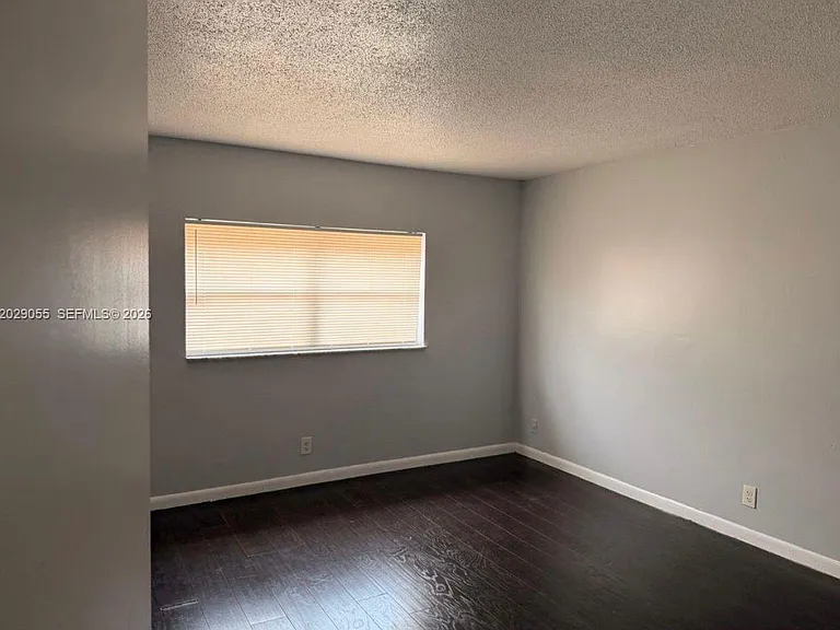 2512 NW 52nd Ave #22B — Photo 9