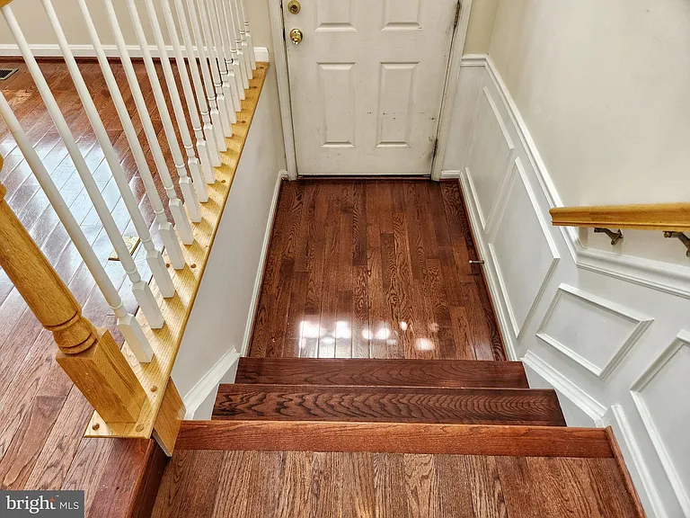 13906 Gothic Dr — Photo 7