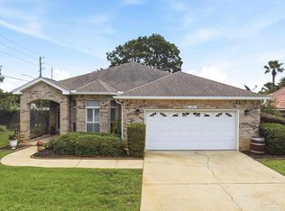 2092 Pritchard Point Dr, Navarre, FL 32566
