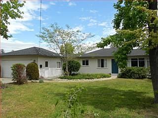2nd image of 15846 Longwood Dr