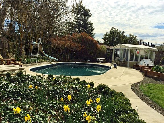2nd image of 608 Rose Valley Ct