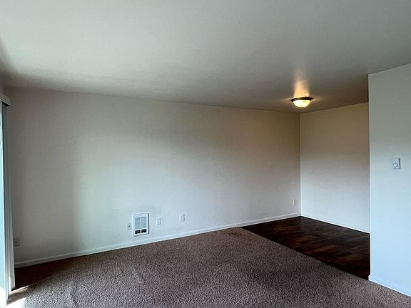 4th image of 2834 15th Ave W APT 202