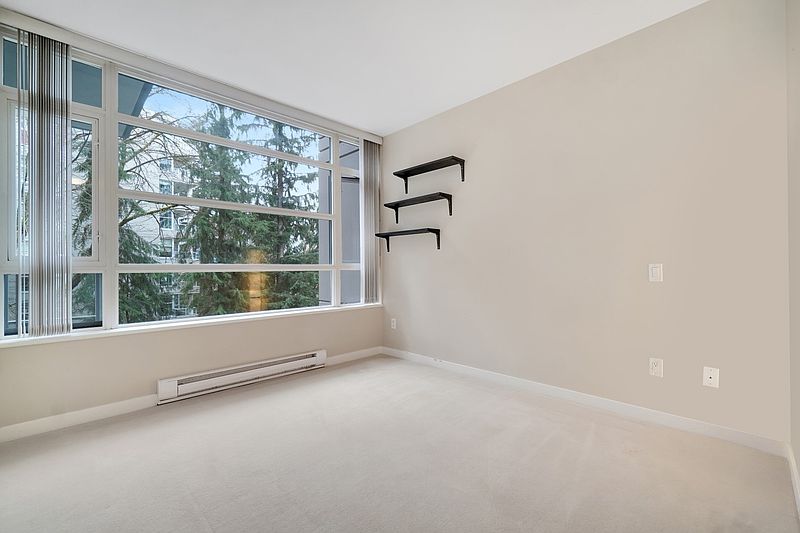 Burnaby Apartment for rent - 2 Bedrooms — photo 17