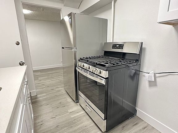 4th image of 1585-1587 Tamarac St #1585-1/2