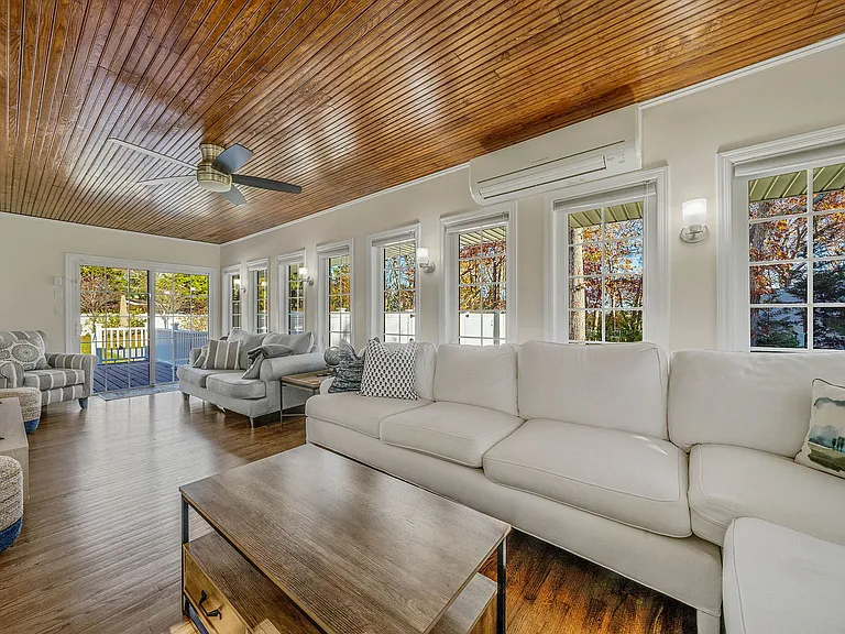 6 Rolling Hill Rd — Photo 8