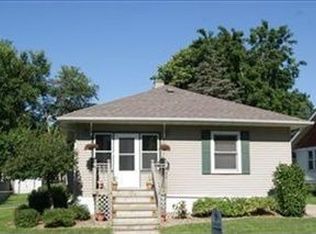 411 E 2nd St S, Newton, IA 50208