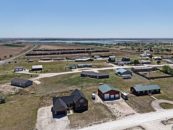3rd image of 181 Country View Ln