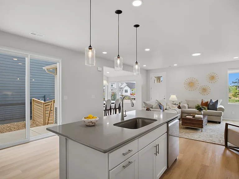 5230 Rendezvous Pkwy — Photo 24
